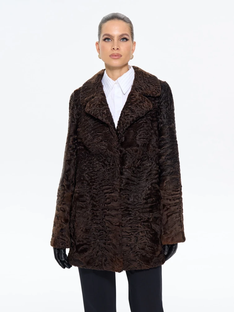 Короткая женская шуба из меха каракульчи Алиса, коричневая, размер 48, артикул 65560-2