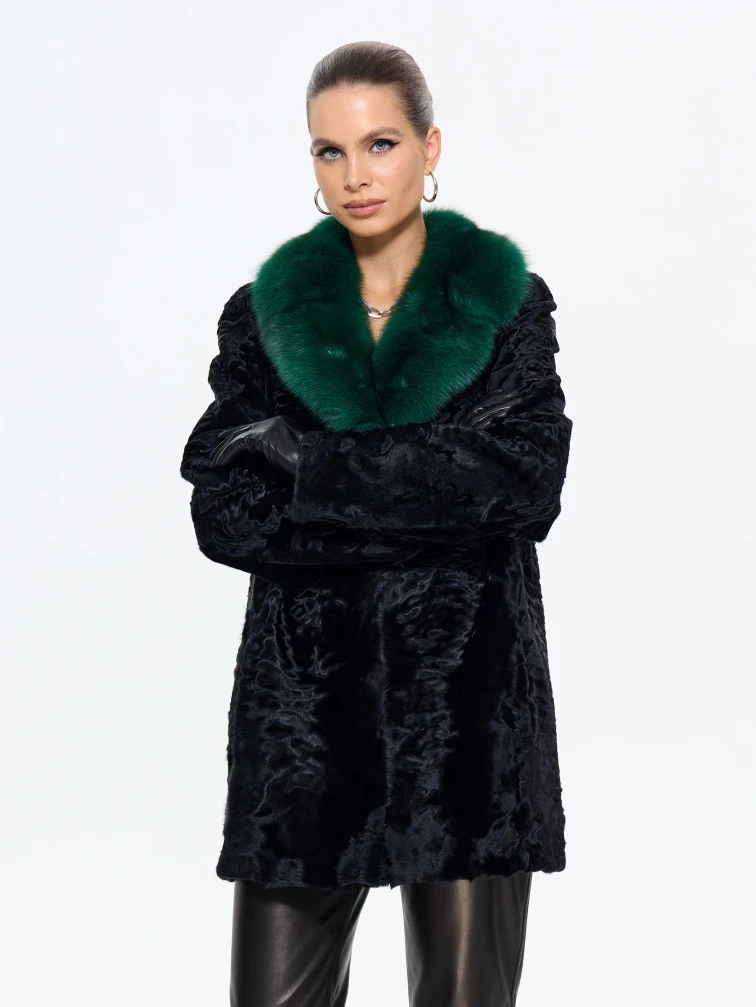 Короткая женская шуба из меха каракульчи Ирэн, черная, размер 48, артикул 65550-0