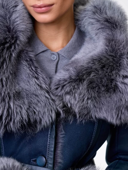 Короткая женская дубленка из тосканы с капюшоном 122, синяя, размер 44, артикул 14871-2