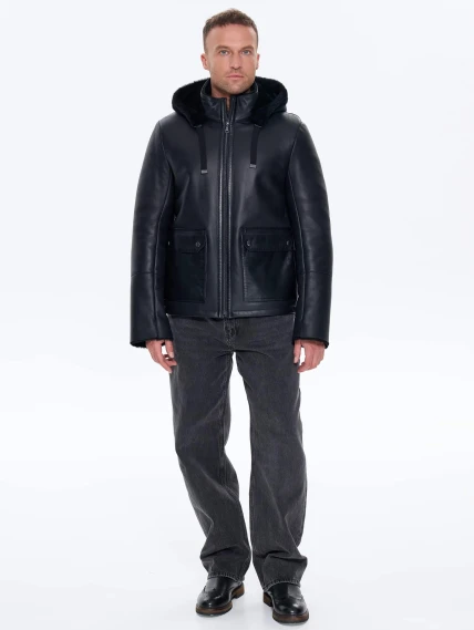 Короткая мужская дубленка с капюшоном премиум класса 441, черная, размер 48, артикул 41230-1