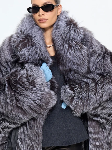 Женская короткая шуба из меха лиса Л1010 - 21, серебристо-чёрная, размер 46, артикул 65320-3