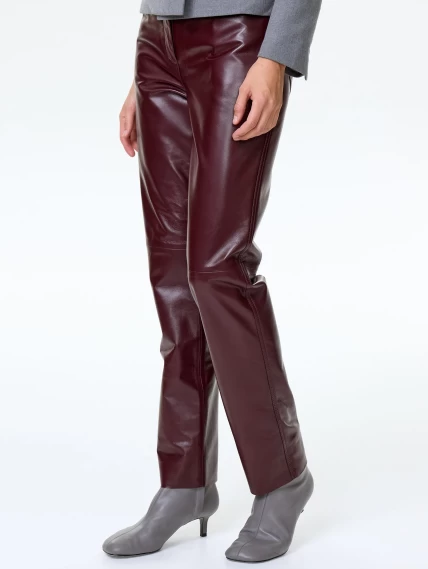 Кожаные зауженные женские брюки 02, бордовые, размер 42, артикул 85490-2